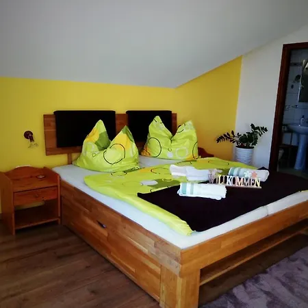 Majlath Vendeghaz Buk